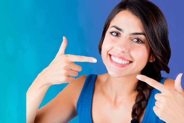 Cepille sus dientes – posponga el Alzheimer